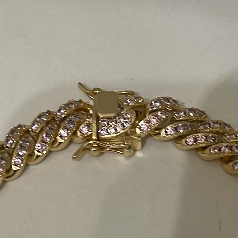 Amy Shehab Cuban Link Necklace - Picture 3 of 6